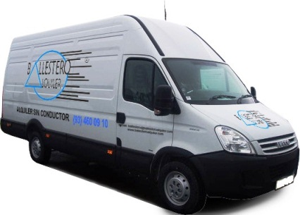 Alquiler IVECO 35S15 FURGON LARGO en Barcelona